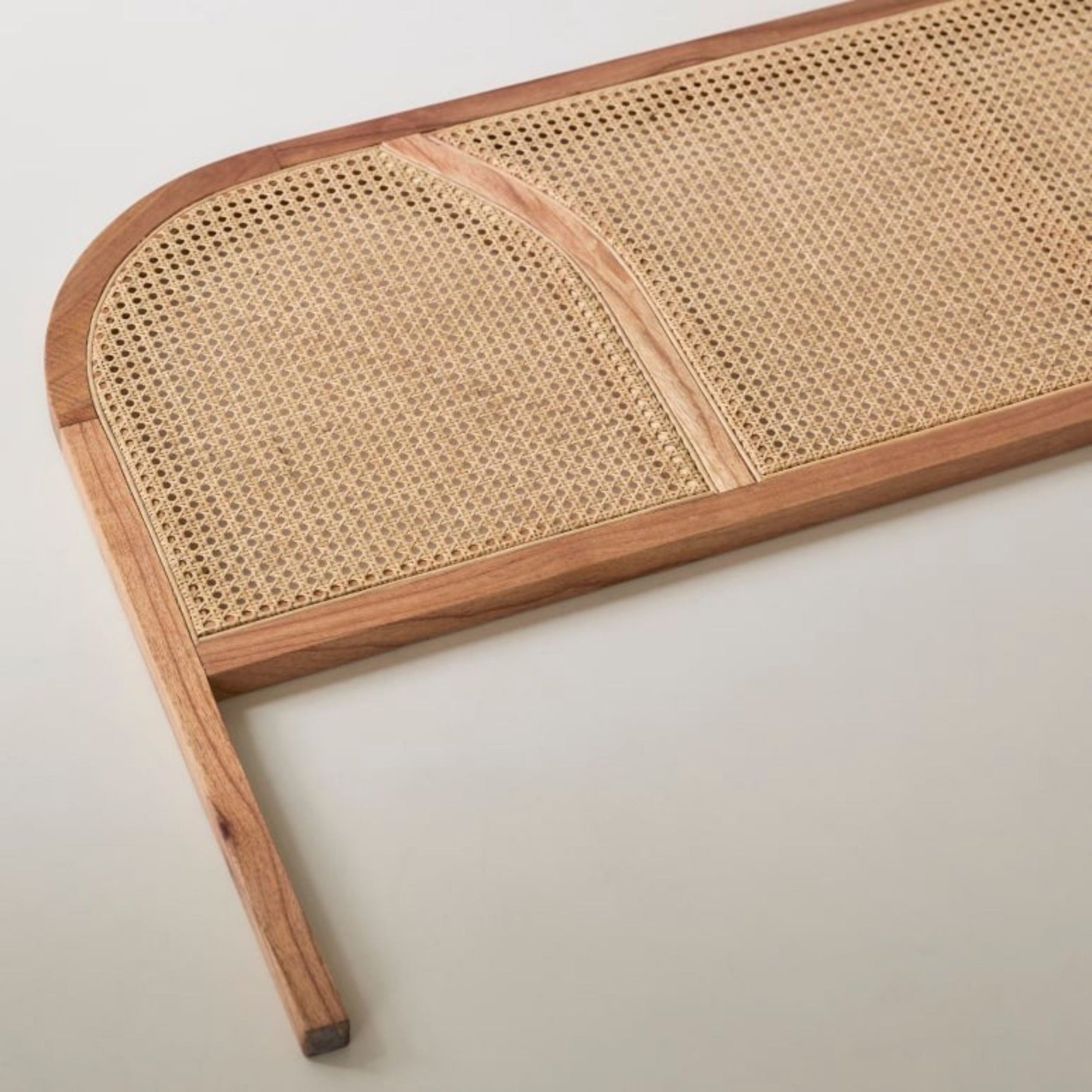 headboard-rattan