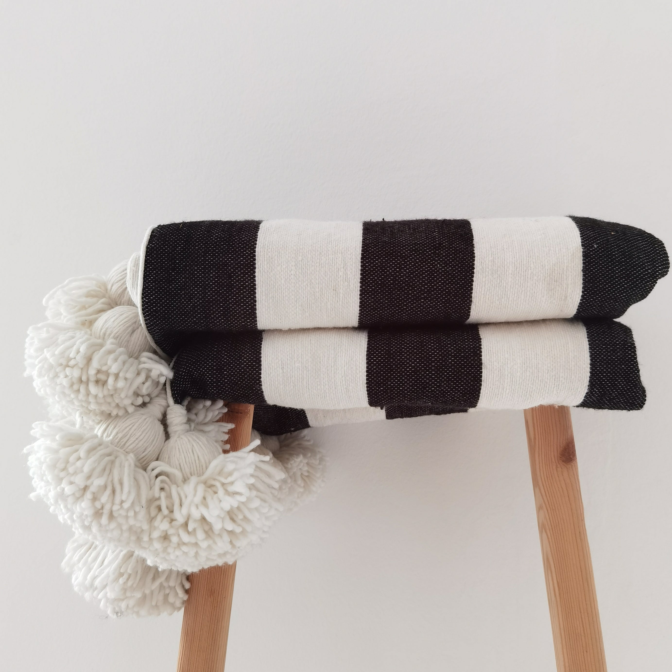 Handmade Moroccan Blanket Throw Black White - artihandmade